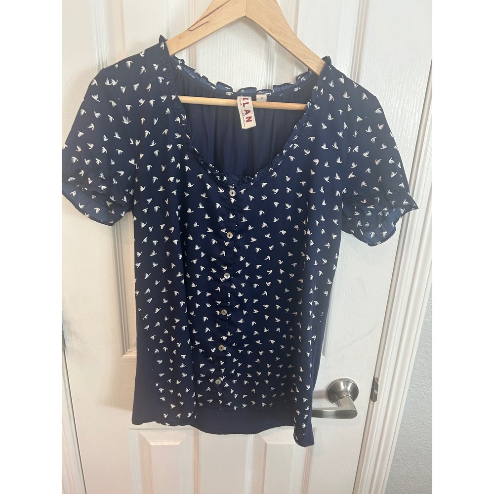 Dolan Left Coast Collection Blouse Navy Blue Bird Print Ruffle Button Front Top‎